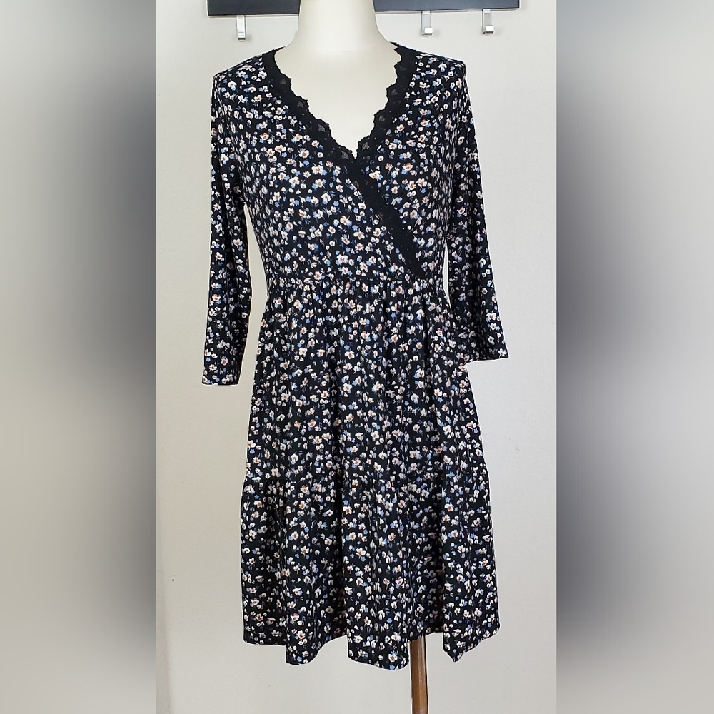 Floral Black Dress with Lace Trim, M